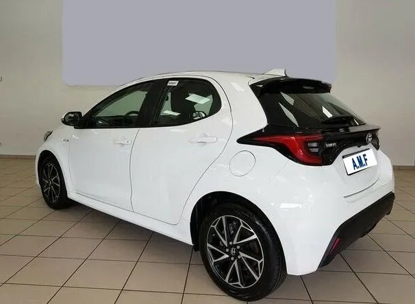 TOYOTA Yaris  Image 4